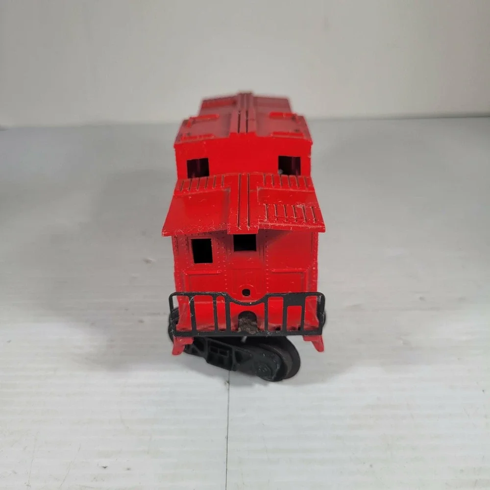 Lionel 6057 Caboose O-Gauge Red Fair Flawed Detached Truck Vintage Postwar Rail